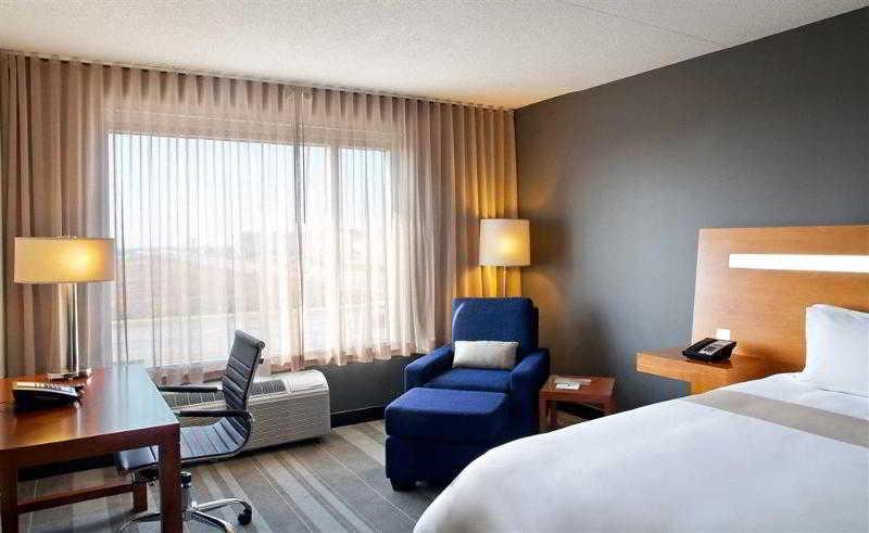 Novotel Toronto Vaughan Centre Екстериор снимка