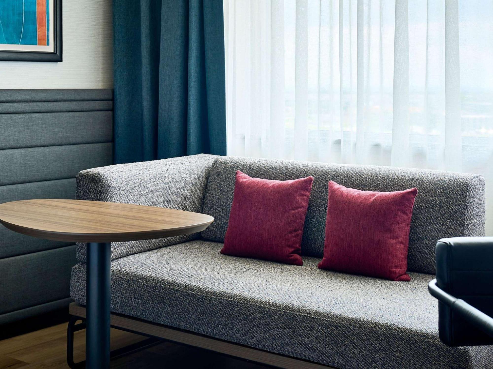 Novotel Toronto Vaughan Centre Екстериор снимка