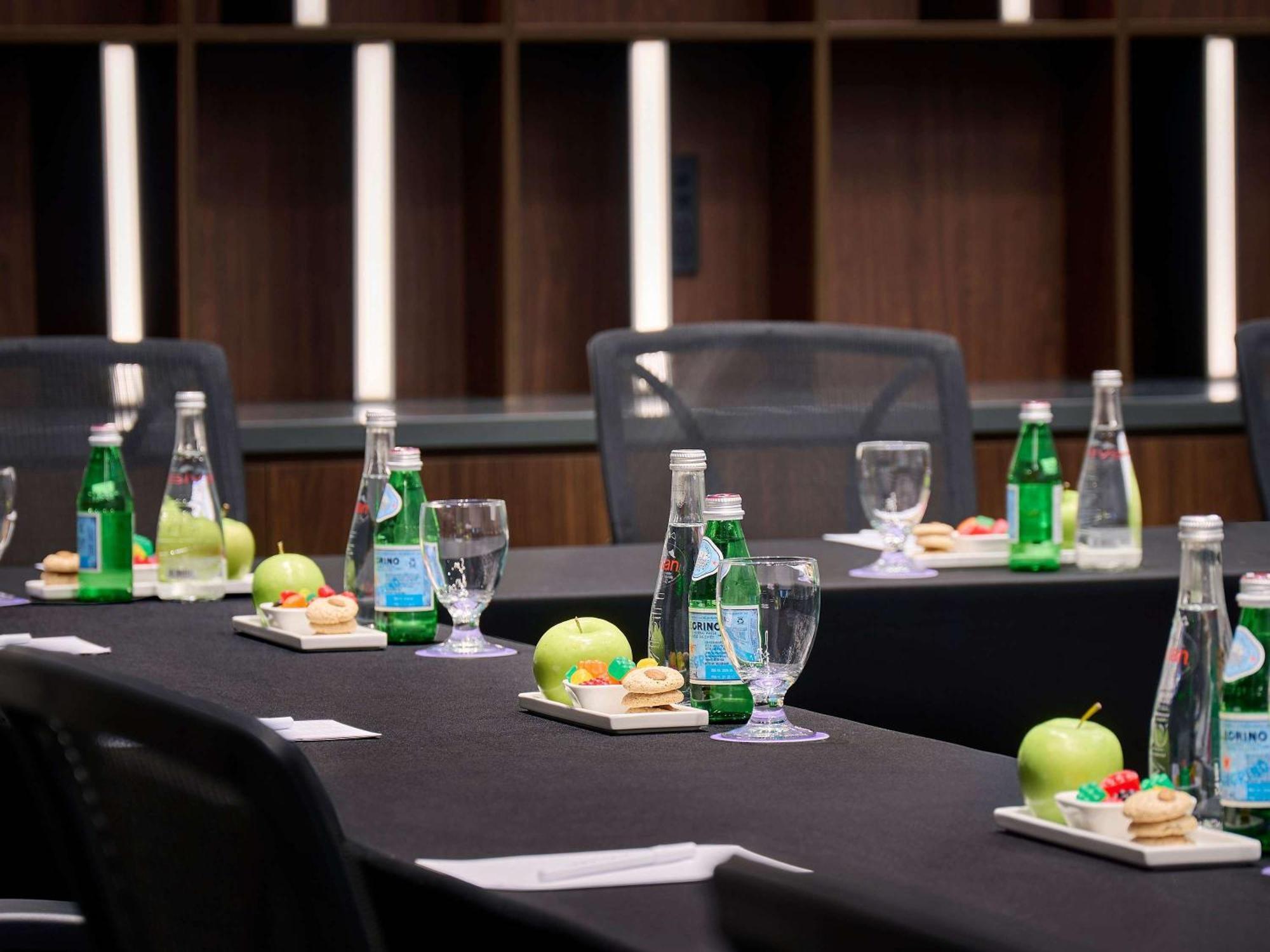 Novotel Toronto Vaughan Centre Екстериор снимка